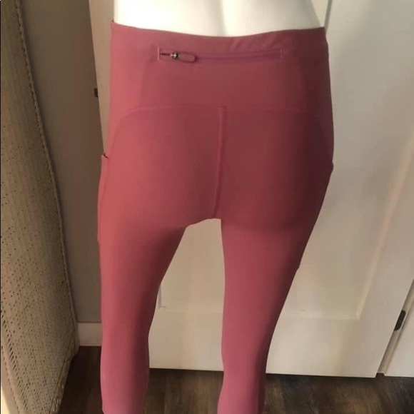 Lululemon Crops - Picture 6 of 7
